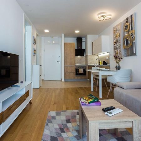 Tanja Modern Apartment With Balcony And Parking Garage Zadar Buitenkant foto