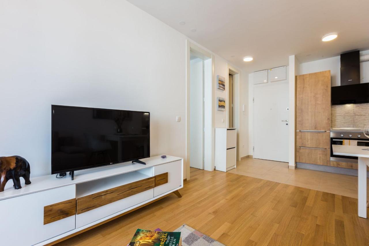 Tanja Modern Apartment With Balcony And Parking Garage Zadar Buitenkant foto